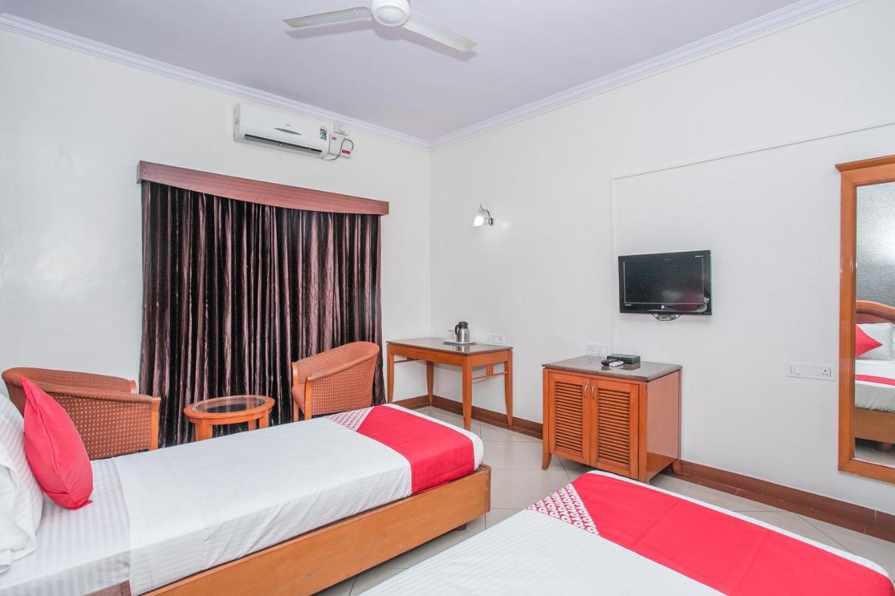 Hotel Chetan International Bangalore Bagian luar foto