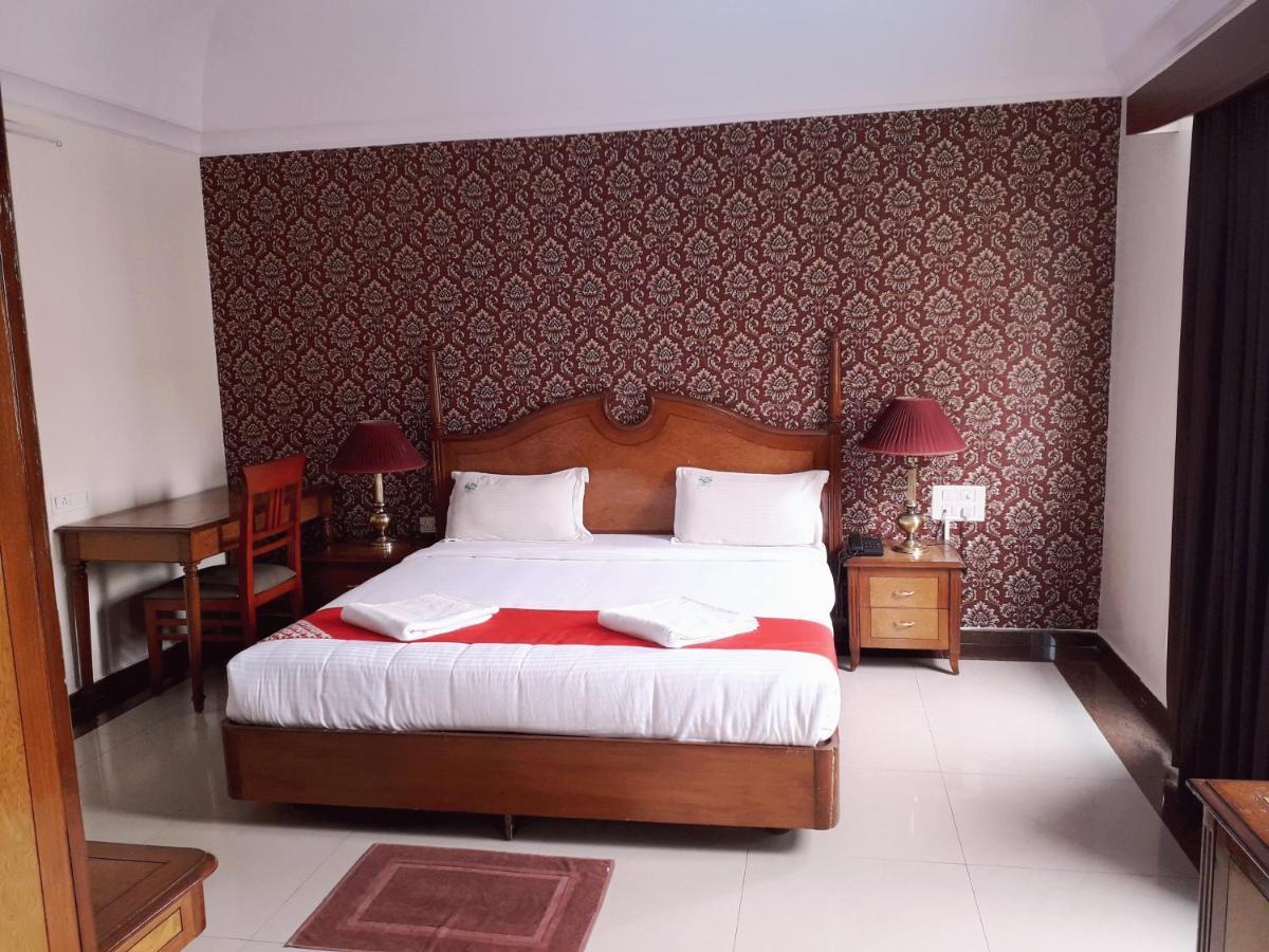 Hotel Chetan International Bangalore Bagian luar foto