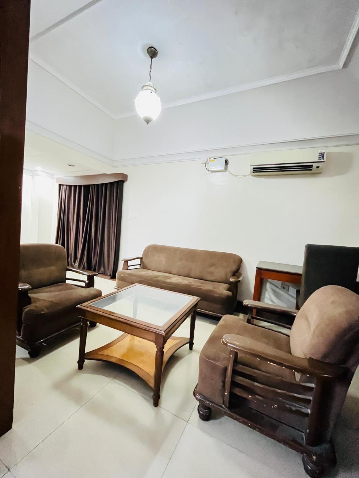 Hotel Chetan International Bangalore Bagian luar foto