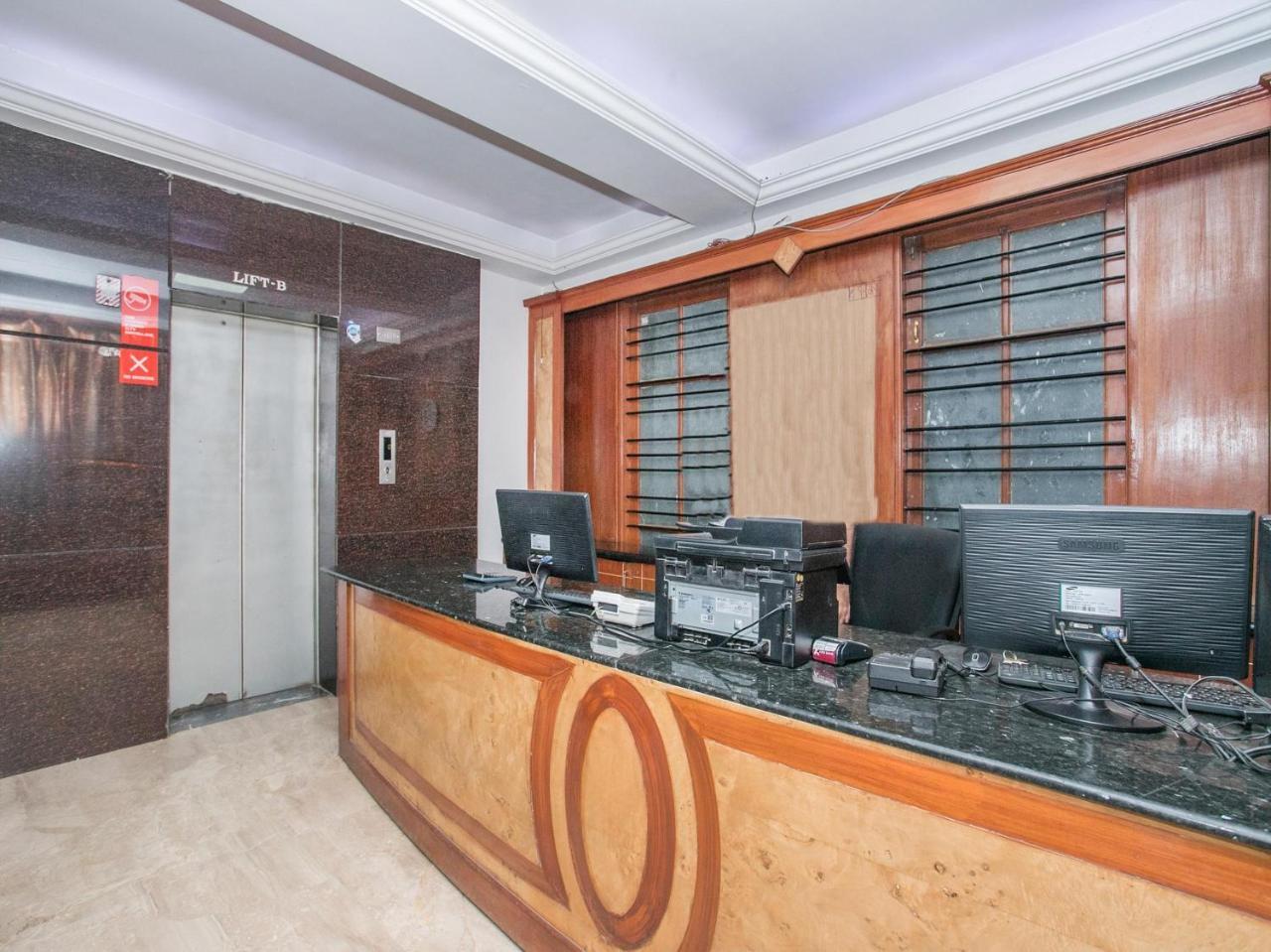 Hotel Chetan International Bangalore Bagian luar foto
